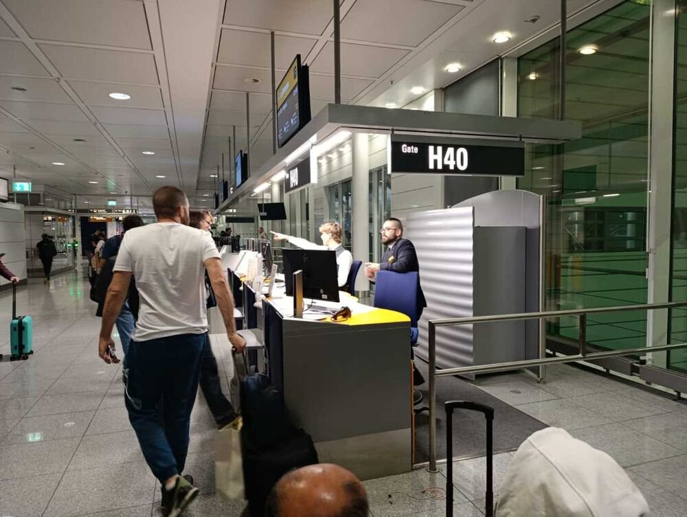 OBUSTAVLJENI LETOVI NA ČUVENOM AERODROMU U NEMAČKOJ! U toku je detaljna provera terminala, sve vrvi od policije!