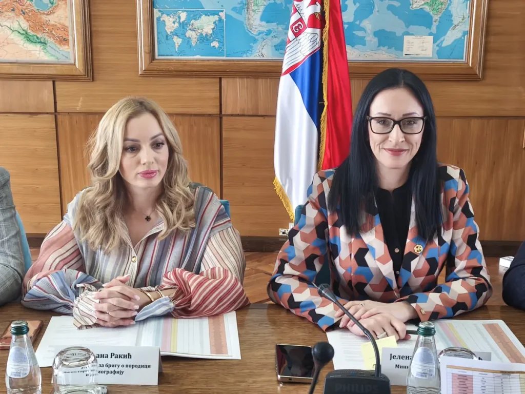 Završena šesnaesta sednica Komisije za stanove Krov nad glavom dobile još 62 porodice