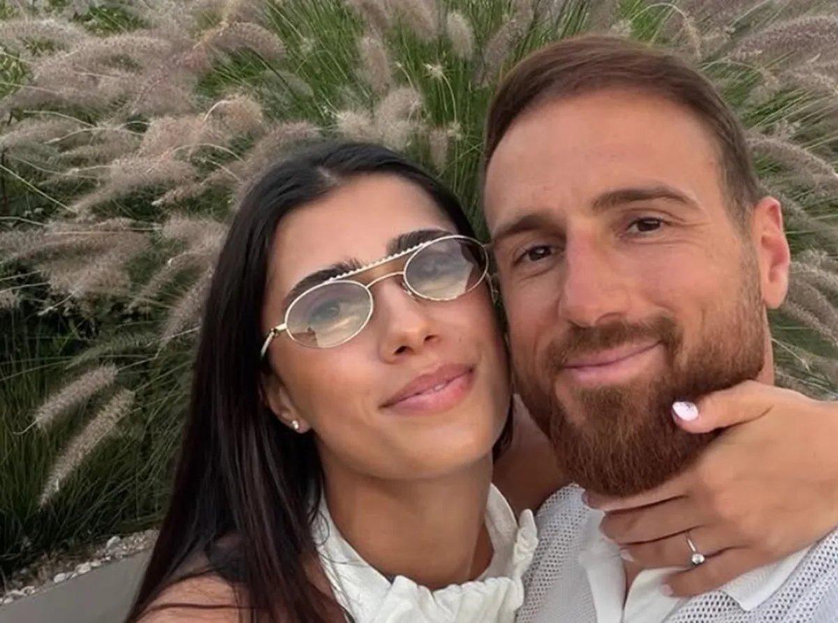 Oblak zaprosio Olgu Danilović, Srpkinja oduševljeno pokazala prsten i otkrila sve FOTO