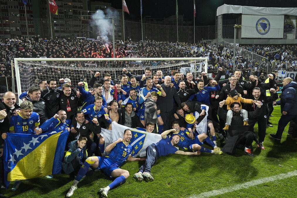 POZNATI SRPSKI MUZIČAR IZVODI HIMNU BOSNE I HERCEGOVINE! Evo o kome je reč!