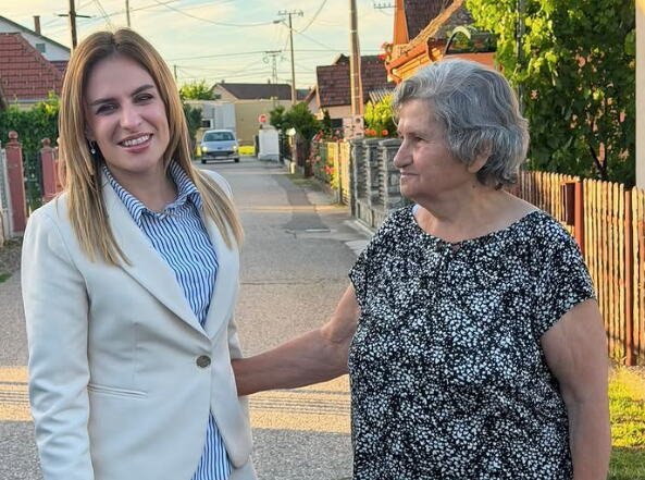 Ministarka Đurđević Stamenkovski svojoj baki čestitala 82. rođendan: Moja najdraža vila iz detinjstva! Za nju su vezane uspomene koje nosim ceo život (foto)