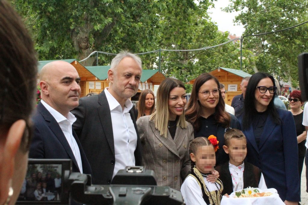 Mesarović, Žarić Kovačević, Pavkov i Gajić u Bačkoj Palanci, sa građanima o daljem razvoju