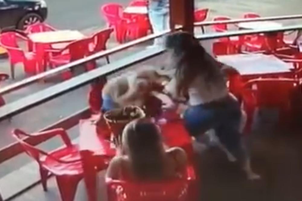 UŠLA JE U KAFIĆ I ZATEKLA MUŽA SA LJUBAVNICOM: Kada je počela da ga bije niko nije mogao DA JE ZAUSTAVI! (VIDEO)