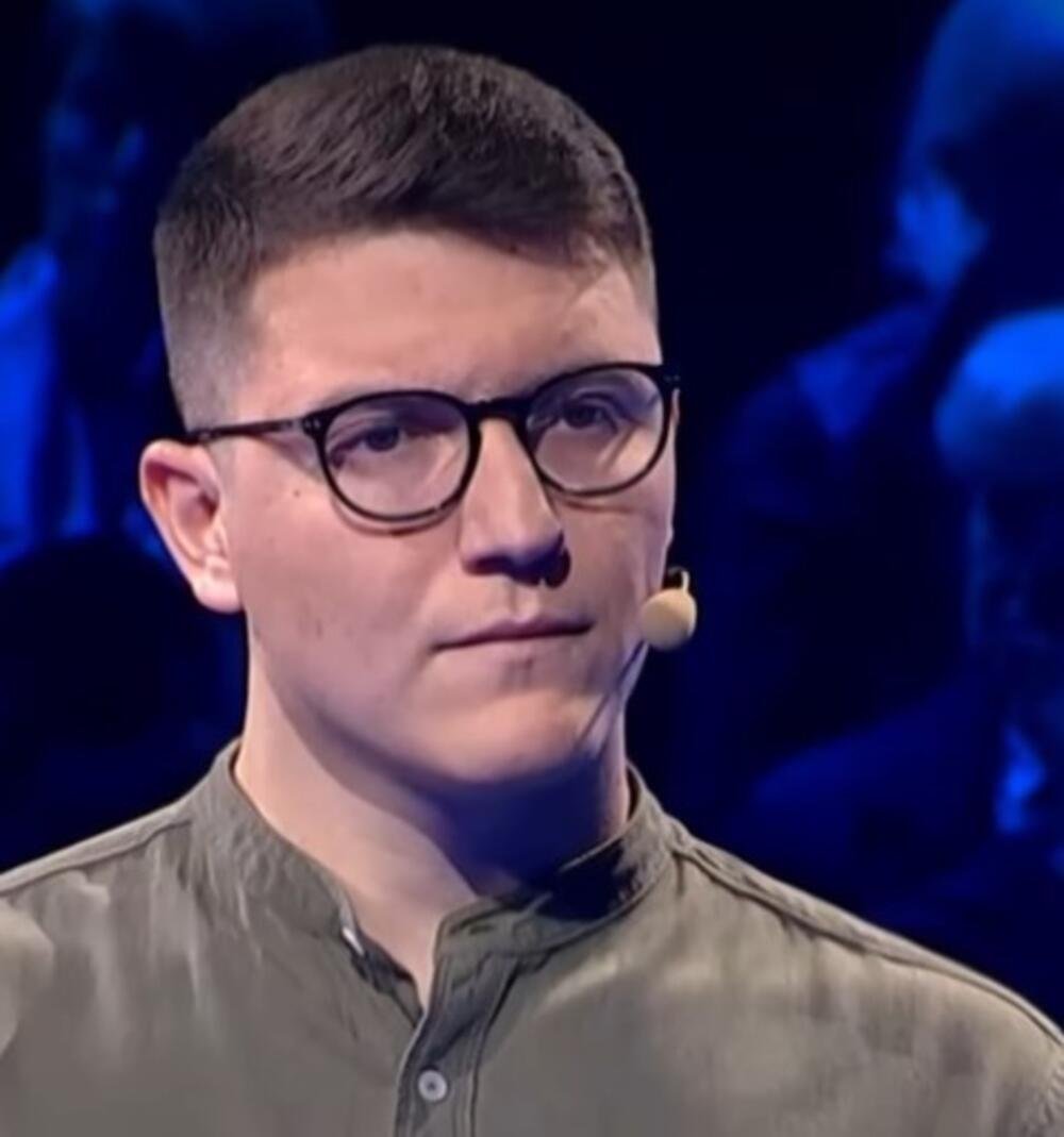 Smehotresna situacija u kvizu "Superpotera": Takmičar se zbunio, pa nasmejao sve: "Ko o čemu, baba o..." (VIDEO)