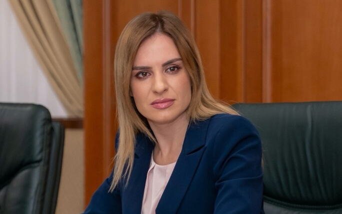 "POSTOJE STVARI OKO KOJIH NEMA TRGOVINE" Đurđević Stamenkovski: "Zavetnici neiskrena desnica, a stranka Pavla Grbovića tvrdi da su Srbi genocidan narod?!"