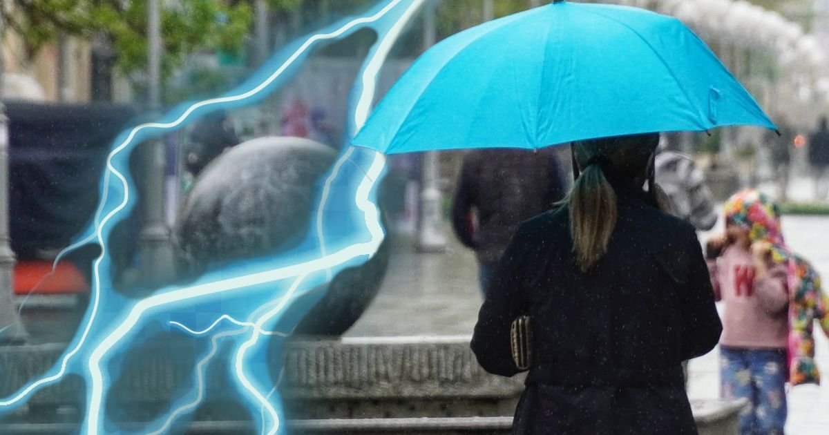 UPOZORENJE RHMZ: Danas popodne OLUJE, GRAD, PLJUSKOVI, GRMLJAVINA - ovi krajevi Srbije su na udaru!