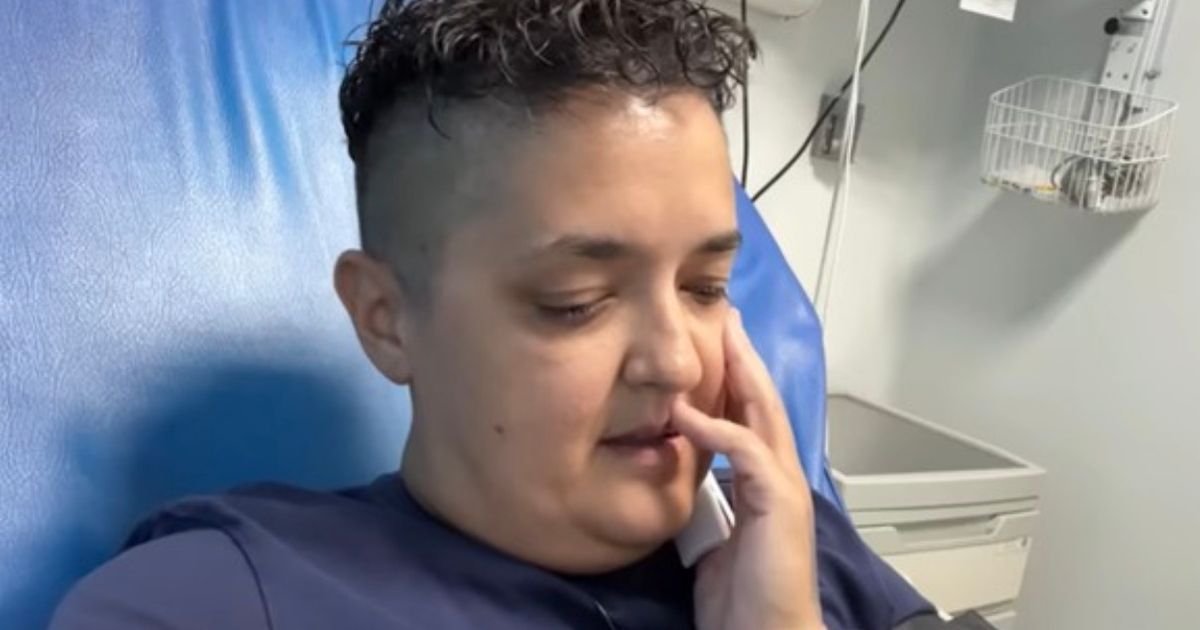 Marija Šerifović završila u bolnici, uvezli je u invalidskim kolicima: Pevačica proživela pakao