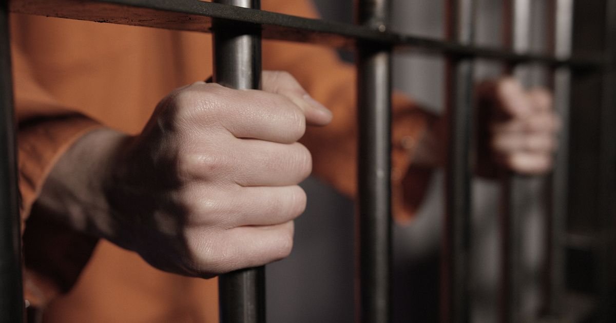 Brutalna tuča zatvorenika u zatvoru: Jedan sa teškim povredama prevezen u Urgentni centar, haos u Skoplju