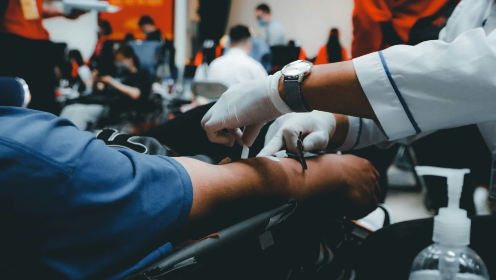 Danas se obeležava Svetski dan dobrovoljnih davalaca krvi