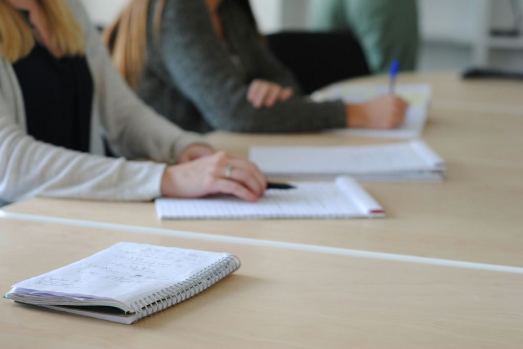 Polaganjem testa iz maternjeg jezika, sutra počinje mala matura za osmake