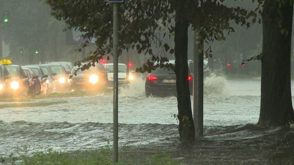 Nevreme i u Hrvatskoj, delovi pod crvenim meteoalarmom
