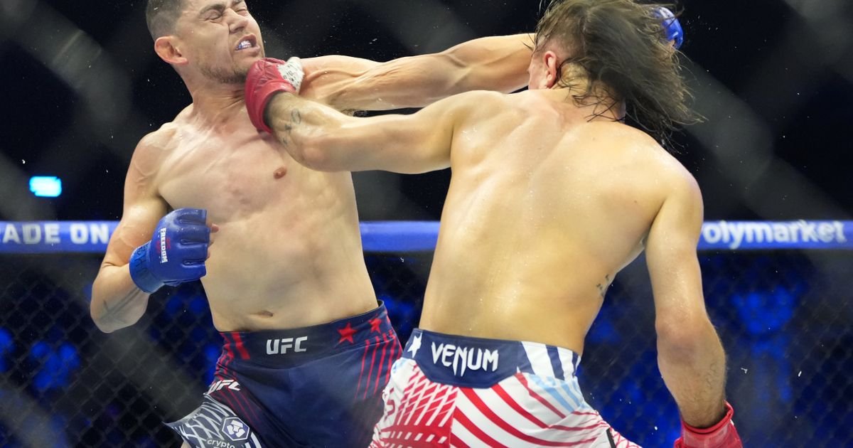Brutalan nokaut u Beloj kući: Dijego Lopez pred Trampom priredio spektakl i uspavao Amerikanca