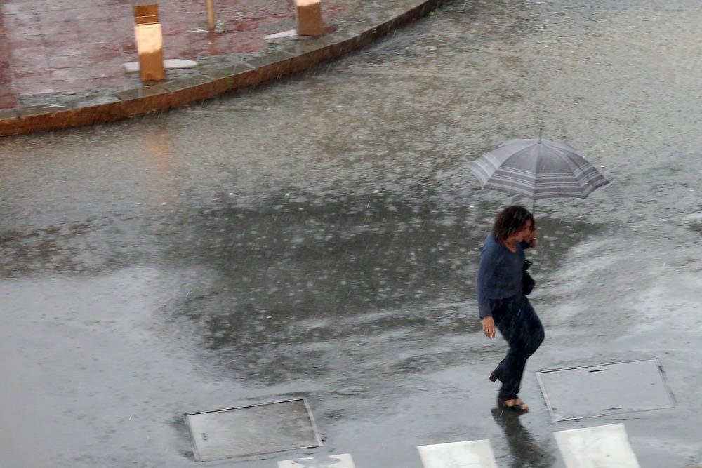 Samo što nije stigao potop u Srbiju! Očekuje se da padne više od 30 litara kiše, dolazi nam veliko nevreme