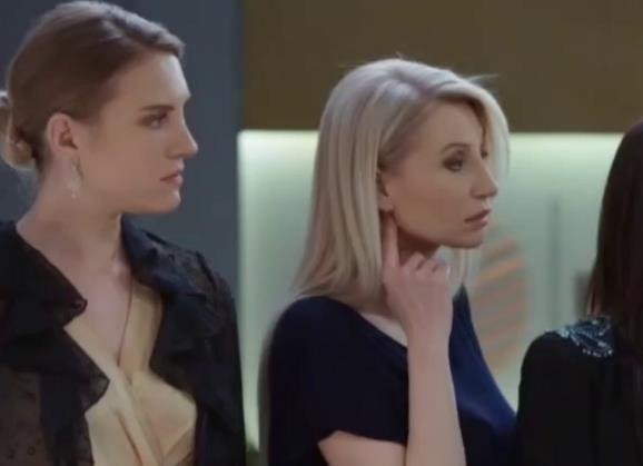 Srpska glumica nakon dva razvoda ponovo staje na "ludi kamen"? Grade kuću na selu i uživaju u ljubavi