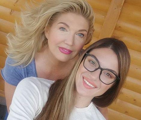 PRE UDAJE ZA 23 GODINE STARIJEG GENERALA, TAJNO SE UDALA ZA 20 STARIJEG BIZNISMENA On je prvi muž ćerke Suzane Mančić, voditeljka bila srećna kad se razvela