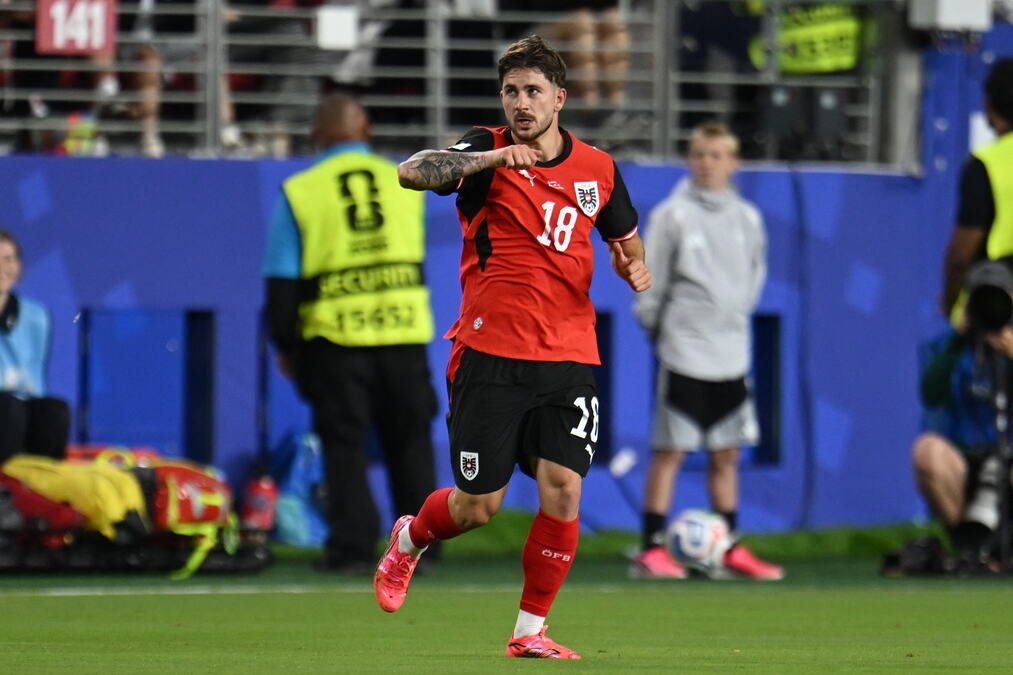 PROJEKTIL SA 20 METARA! Pogledajte spektakularan gol Austrijanaca - majstorija za TV špice! (VIDEO)