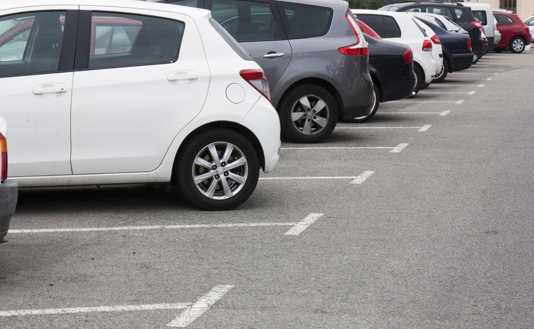 Automobil vam je kao sauna tokom letnjih vrućina? 10 jednostavnih trikova za hlađenje vozila i zaštitu od vrelog sunca