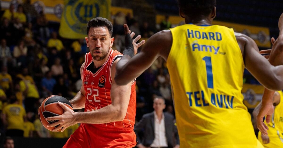 Vasilije Micić pred potpunim krahom, poezija bivših košarkaša Partizana