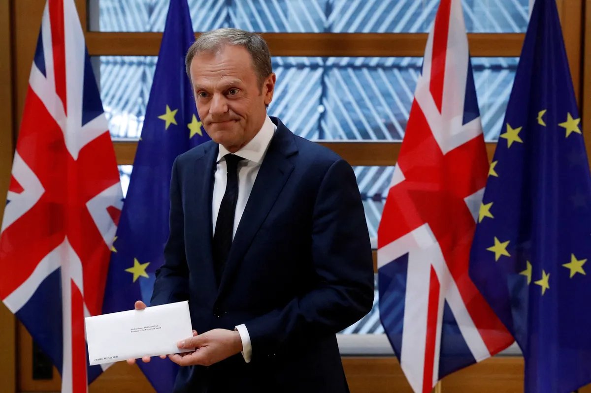 Tusk: Smešno da pregovore sa Rusijom u ime cele EU vodi Francuz, Nemac ili neko ko nije ni član