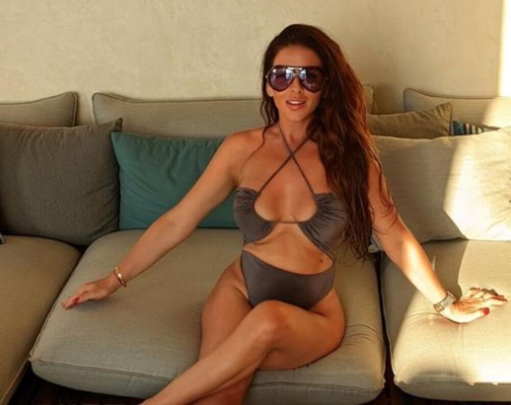VILU OVE SRPKINJE NA BEŽANIJI ČUVA OBEZBEĐENJE 24 SATA! Niko ne može ni da VIRNE, a unutra kao u HOLIVUDU