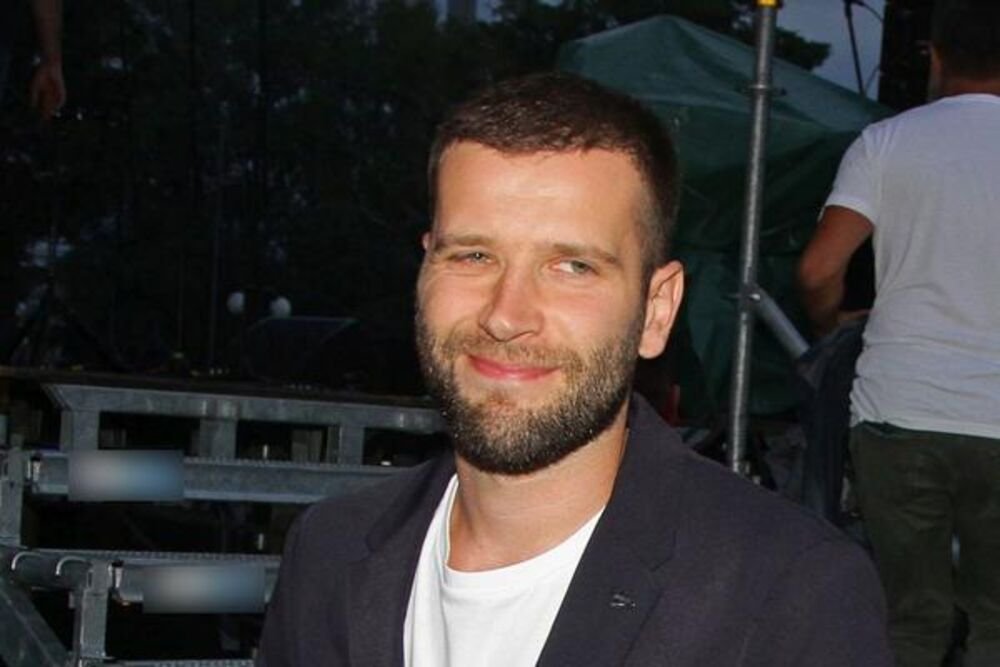 VLADANU SAVIĆU IZNENADA POZLILO! Narušeno mu zdravstveno stanje, otkazan i koncert