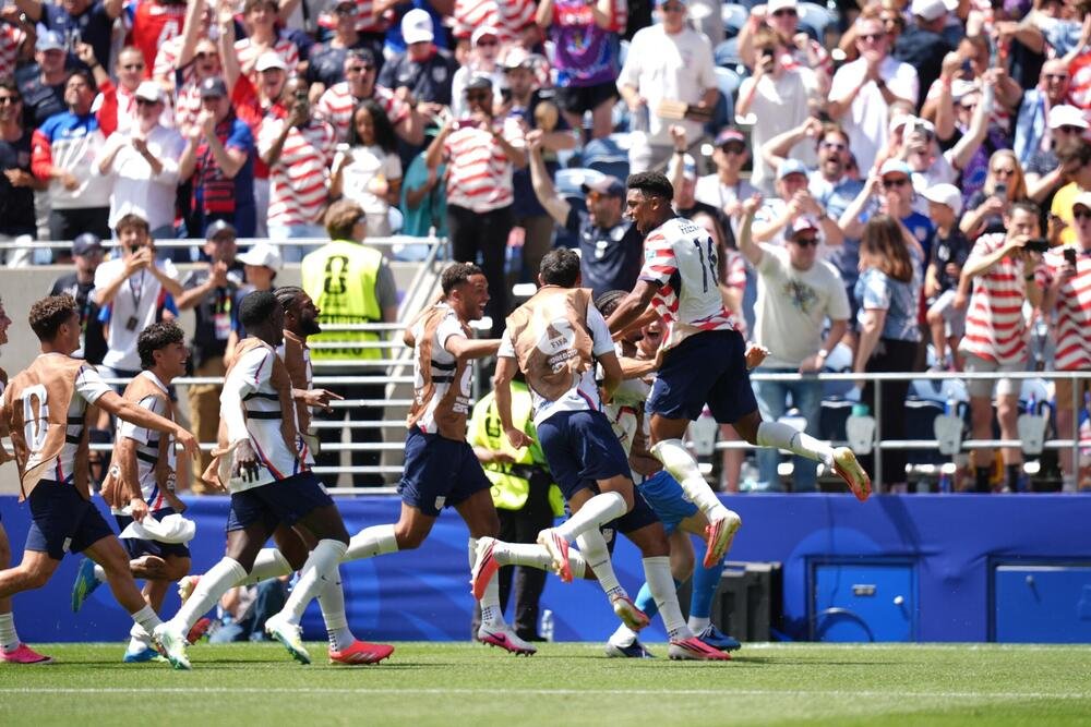 AMERIKANCI U ŠESNAESTINI FINALA MUNDIJALA! Dominacija "jenkija" protiv Australije (Video)