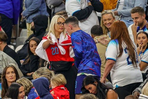 Fudbaleru Engleske prišla zvezda filmova za odrasle koja je spavala sa 100 muškaraca u jednom danu: Reakcija njegove žene obišla svet