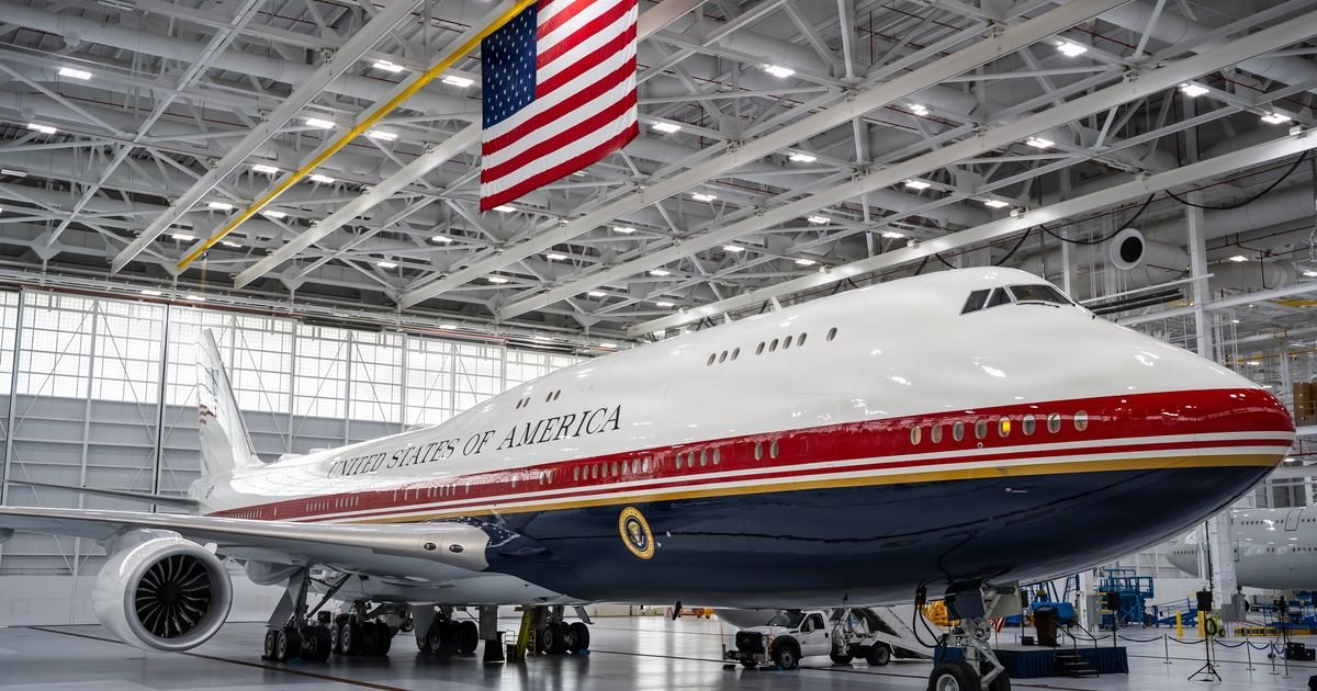 Predstavljen novi Air Force One: Katarov Boing 747 ulazi u predsedničku flotu SAD