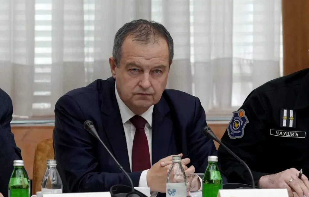 Dačić: Laž o zvučnom topu bila unapred planiran scenario za izazivanje haosa u Srbiji