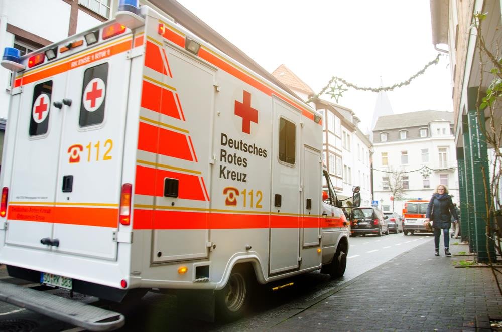 HOROR U NEMAČKOJ! Procurio izuzetno toksičan gas u hemijskom parku, desetine radnika hitno hospitalizovane, jeziv smrad se širi naseljem oglasili se nadležni