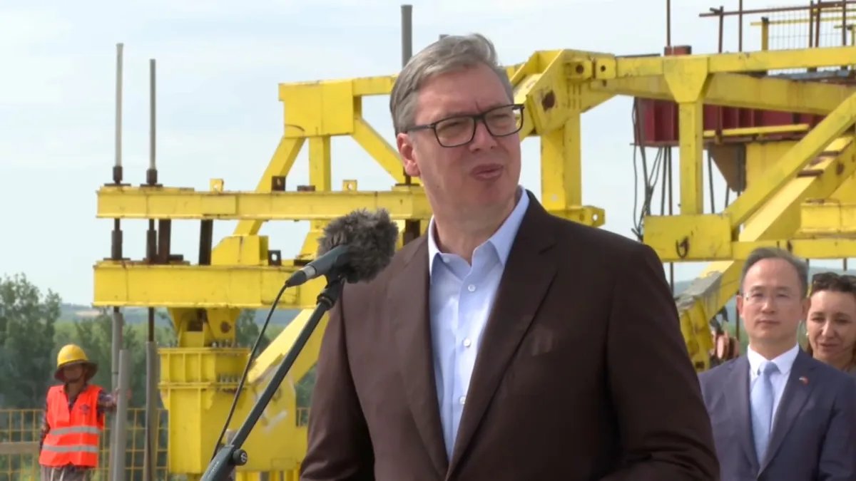 Vučić o zvučnom topu: Nismo pucali u njih, oni su neometano pucali u mene, VJT konačno skupilo hrabrost