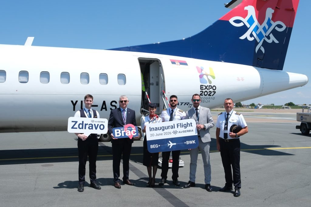 Prvi avion Er Srbije sleteo na Brač