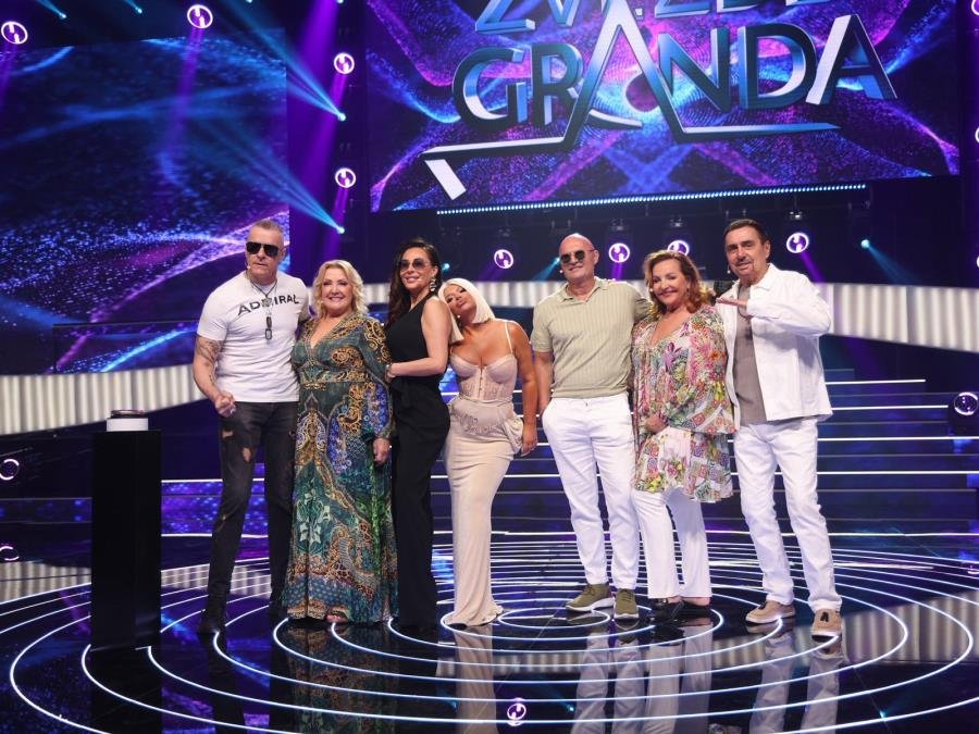 UŽIVO POČINJE FINALE 19. SEZONE "ZVEZDA GRANDA" Publika bira jednog, a žiri drugog pobednika: 22 kandidata kreće u borbu za prvo mesto