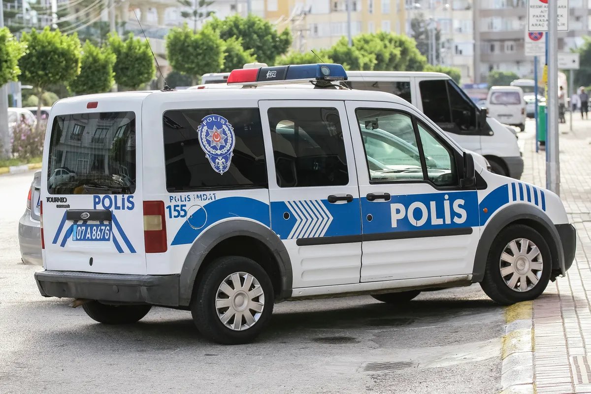VIDEO Tragedija u Turskoj: Četvoro poginulo kada se turistički minibus survao u kanal, 16 osoba povređeno