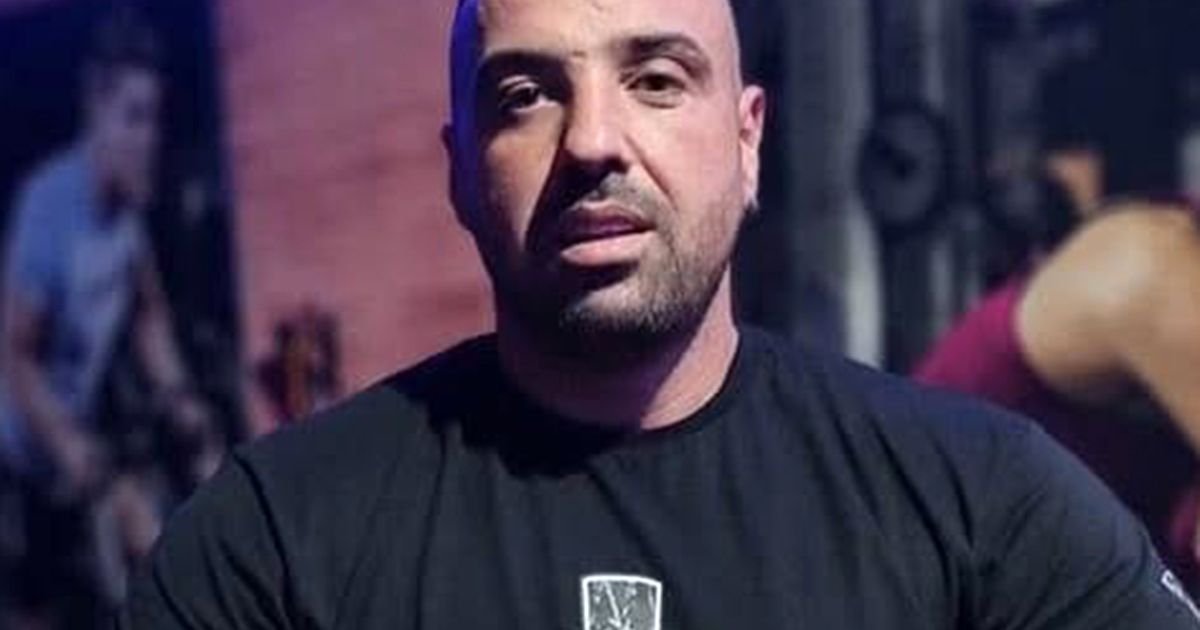 "OPROSTI MI SINE, MORAO SAM"! Zoran objavio pesmu i izvinjenje detetu, pa pucao na oca i majku!