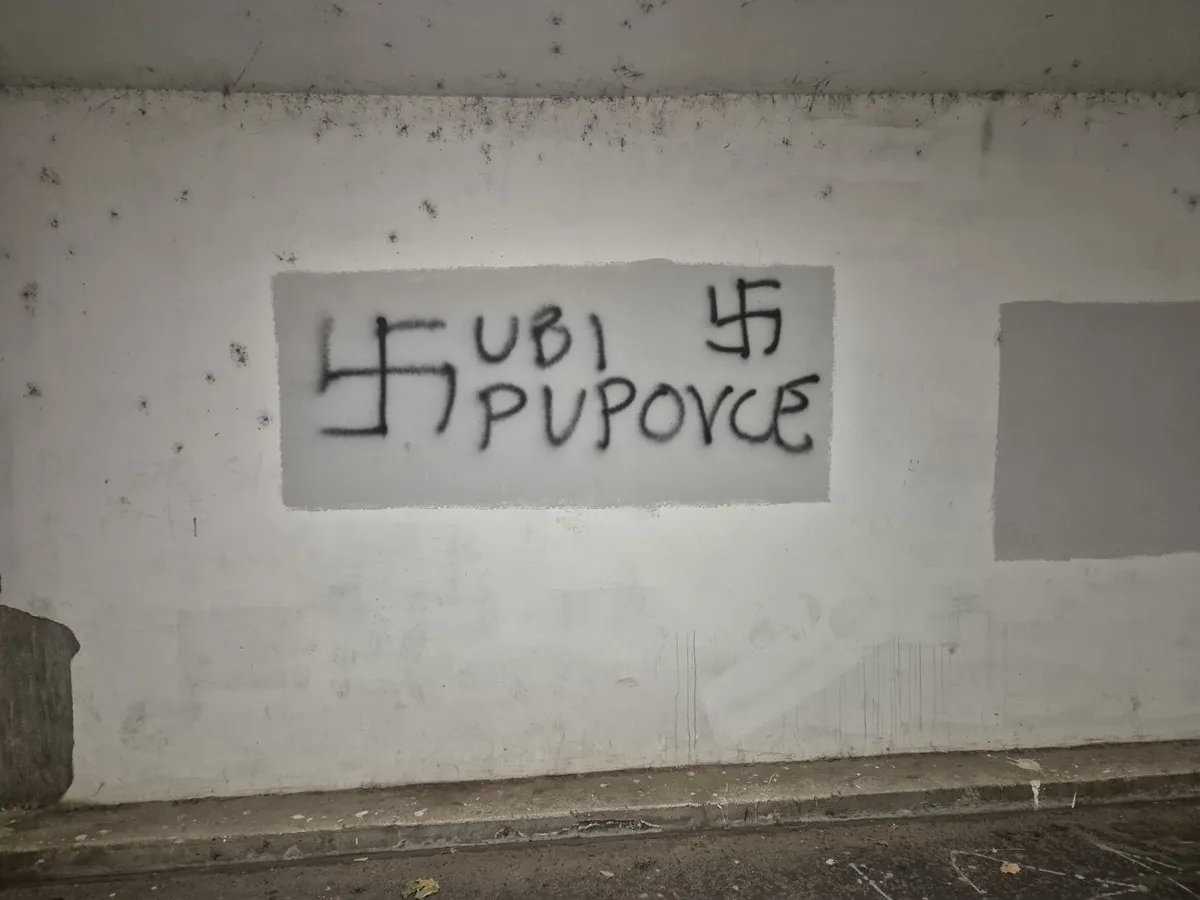Novi grafit mržnje u Zagrebu s pozivom na ubistvo Milorada Pupovca