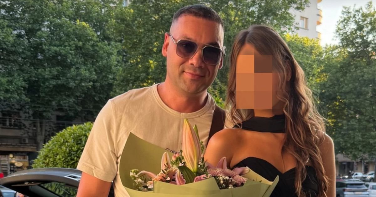 Posle teškog perioda, pevač srećan, ispraća ćerku na maturu: Ona blista u haljini, on nosi luksuznu torbu