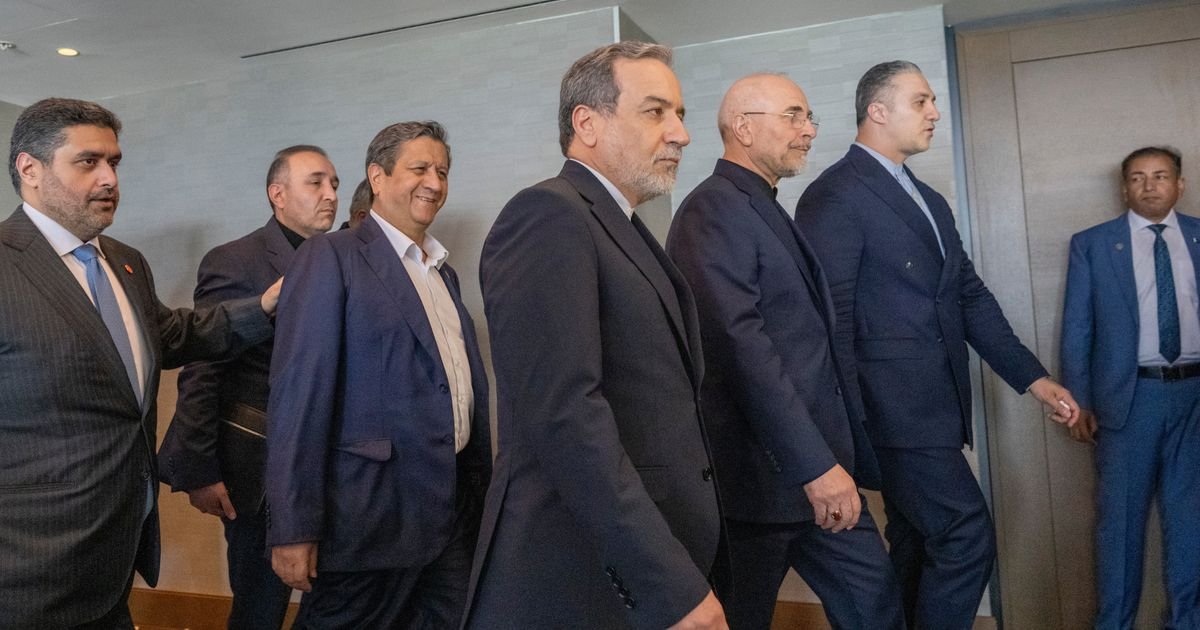 KOLAPS PREGOVORA U ŠVAJCARSKOJ? Iranska delegacija napustila pregovore zbog Trampovih pretnji