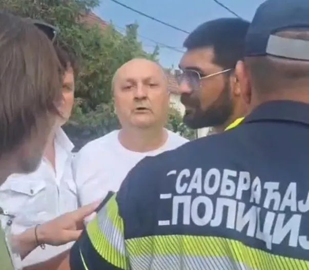 Aktivisti tvrde da je na njih fizički nasrnuo predsednik Opštine Žagubica, on odgovara: "Zar ja ličim na takvog čoveka?"