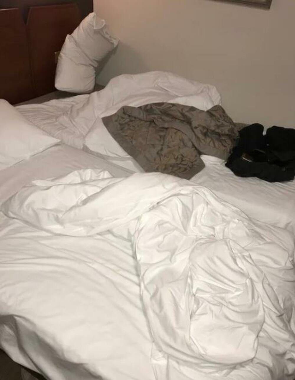 "ŠOLJA PUNA IZMETA, SOBA NATOPLJENA URINOM...": Osoblje hotela otkrilo NAJGORE stvari koje su zatekli posle gostiju
