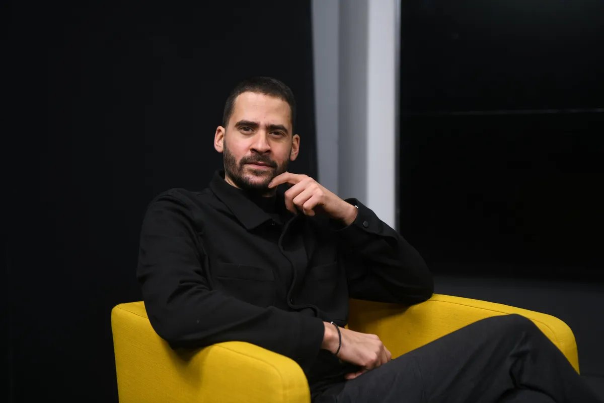 "Ne mogu da se pomirim sa tim da na plažama gde samnaučio da hodam i plivam, sad moram da plaćam neke ležaljke po 50 evra": Crnogorski glumac ogorčen