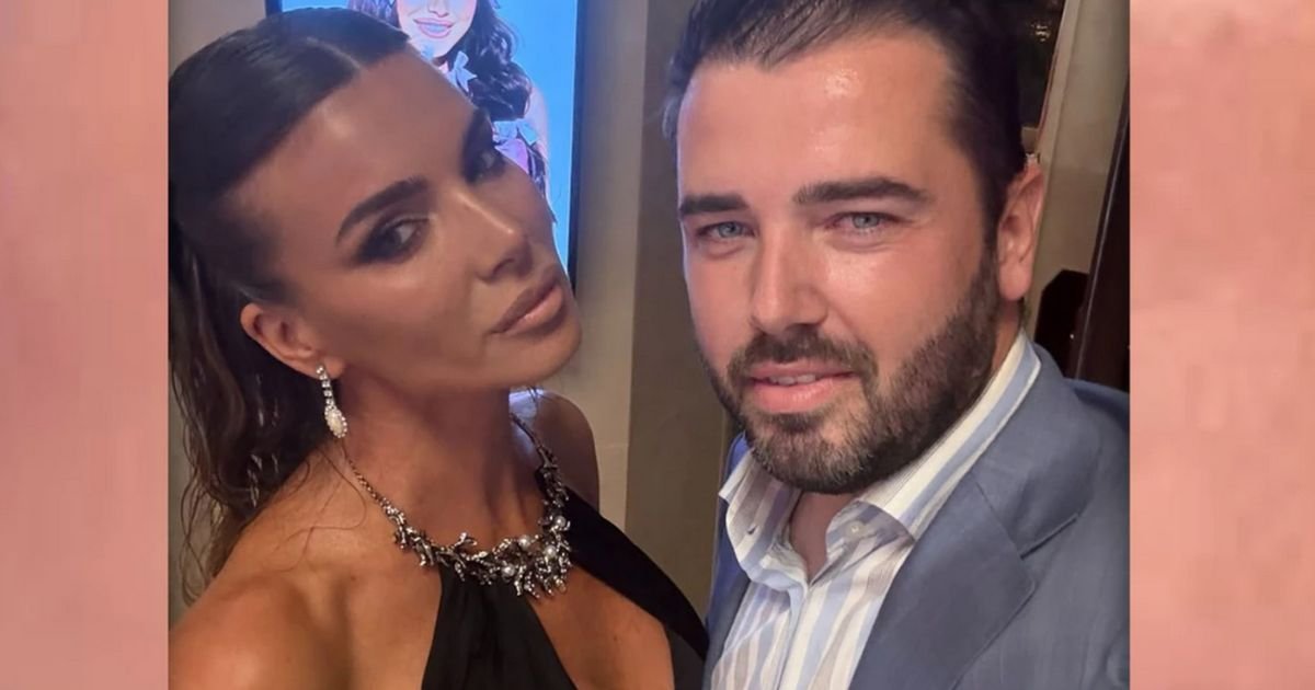 Aca Kos na proslavi 18. rođendana ćerke Duška Šarića: Pozira sa njegovom bivšom ženom, ona ukrala sve poglede