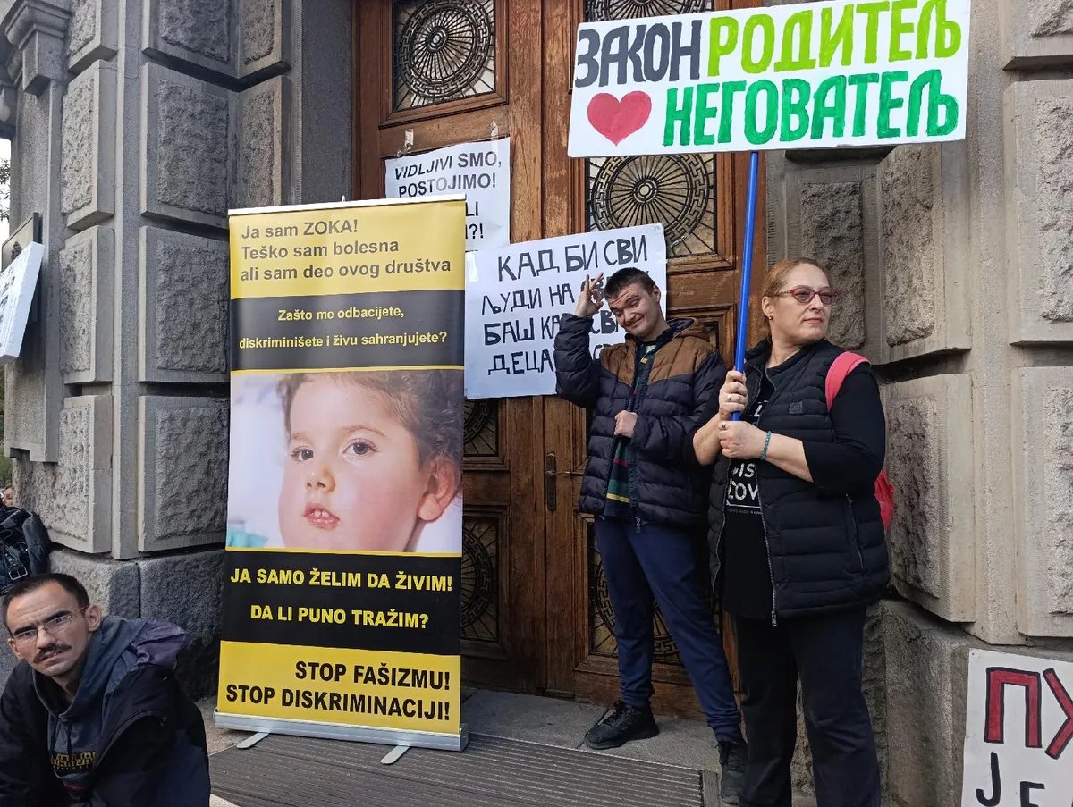 Premijer Macut: Zakon roditelj-negovatelj u julu pred poslanicima, prve isplate roditeljima od oktobra