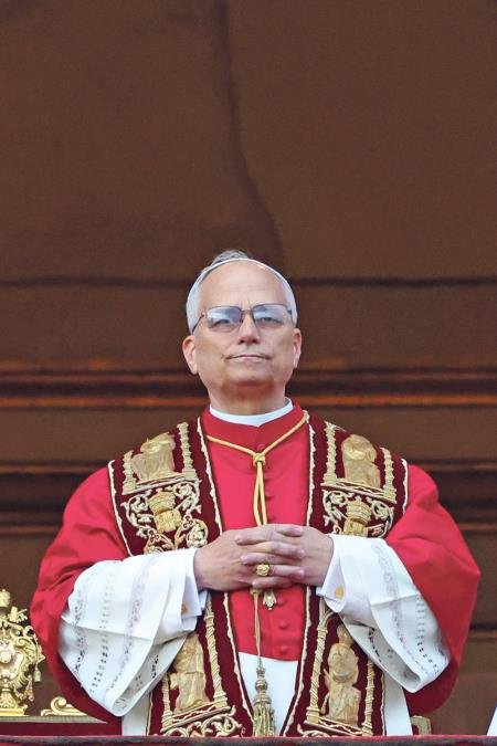 SVET RADIJE "HRANI" SUKOBE NEGO ŠTO POMAŽE GLADNIK: Papa Lav posetio Svetski program za hranu