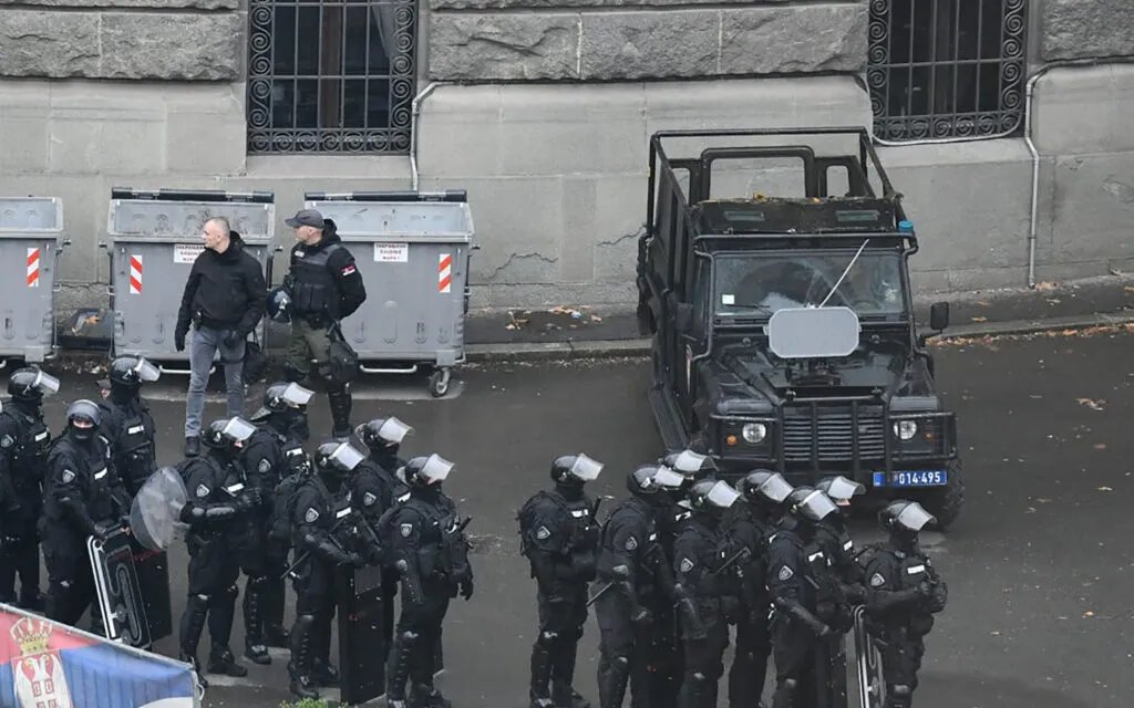 Analyst Radic explains views on sonic weapon at Belgrade protest