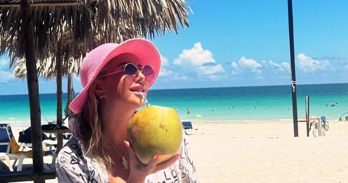 Trudna Dea u bikiniju, pokazala kako provodi vreme! Sa mužem otišla iz Srbije: "Hoću da živim dok sam živa!"