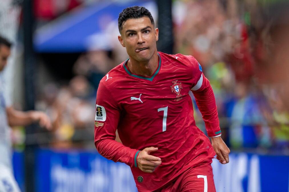 KRISTIJANO RONALDO OTVORIO DUŠU: "Bog pomaže onom ko vredno radi"!