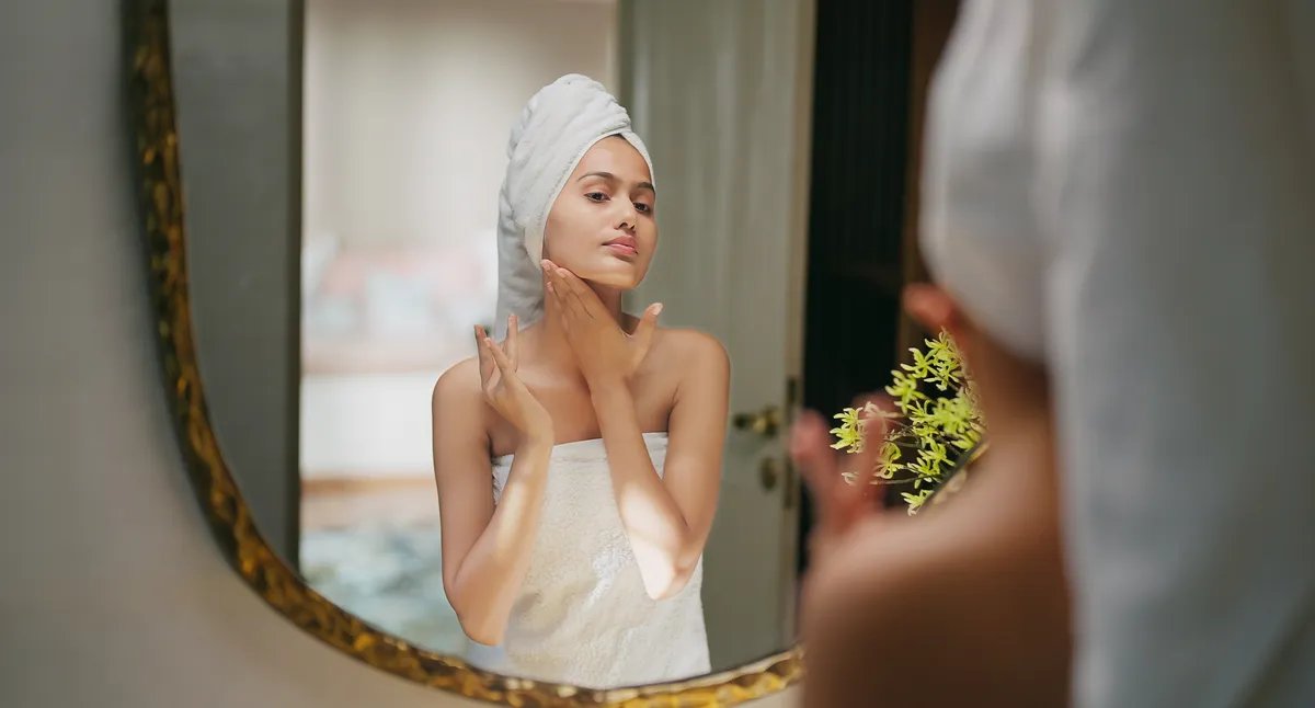 Dermatolozi izdvojili sedam večernjih navika koje ubrzano stare kožu