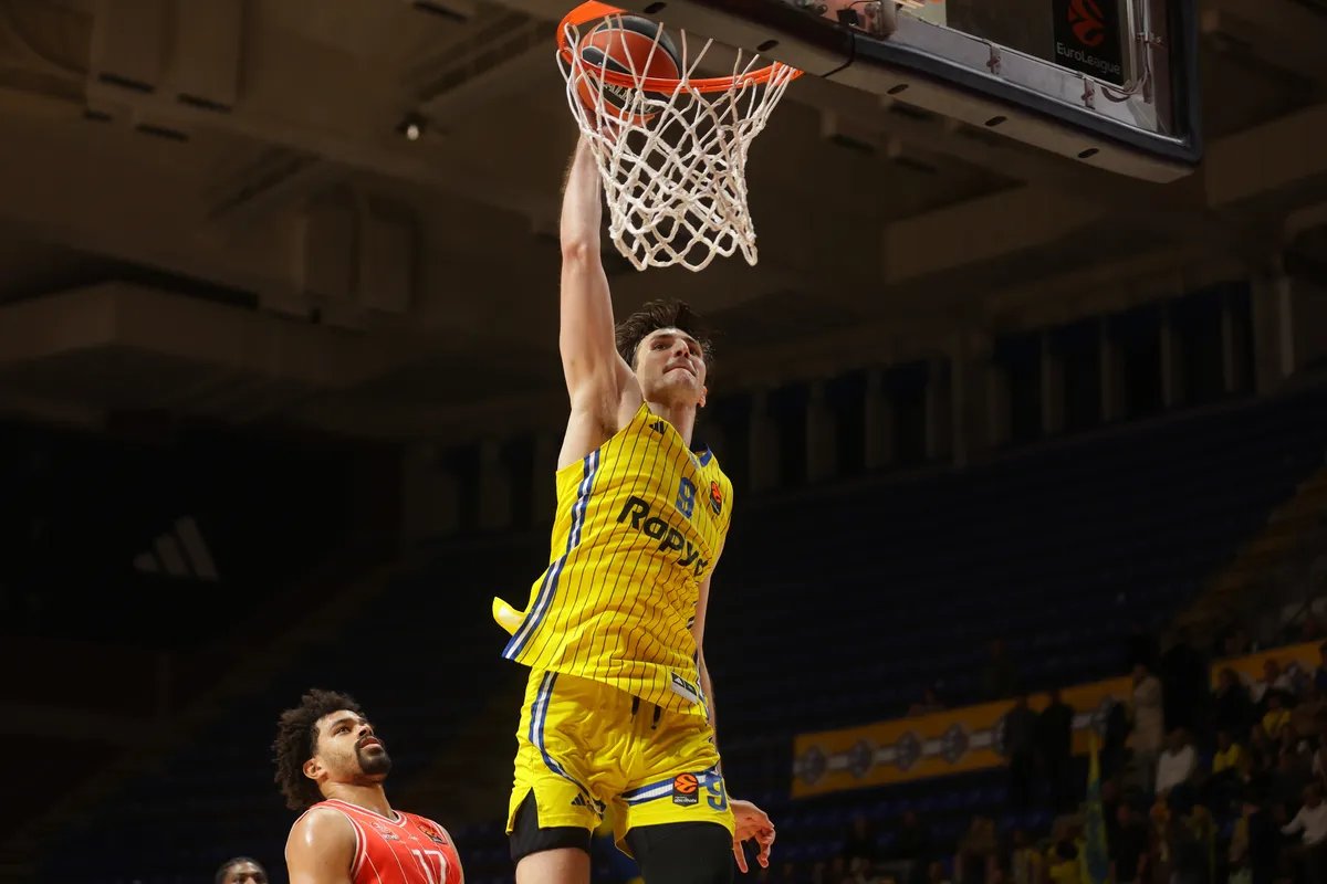 Micić ostao bez titule, Lundberg heroj, Madar uzalud dominirao - Makabi srušio Hapoel i postao šampion Izraela