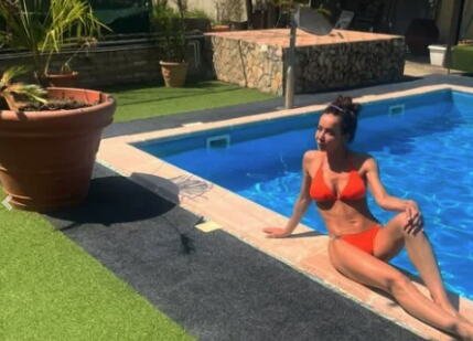 PROŠLA PAKAO SA BIVŠIM MUŽEM, A SAD NIKAD MOĆNIJA Ćerka folk dive saznala da suprug ima još jednu ženu, a sad ljubi novog: Šuška se da ima burnu prošlost (FOTO)